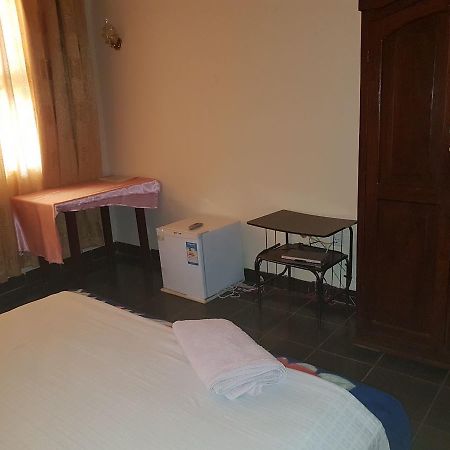 Centre D' Accueil Joli Reve Hotel Kisangani ภายนอก รูปภาพ